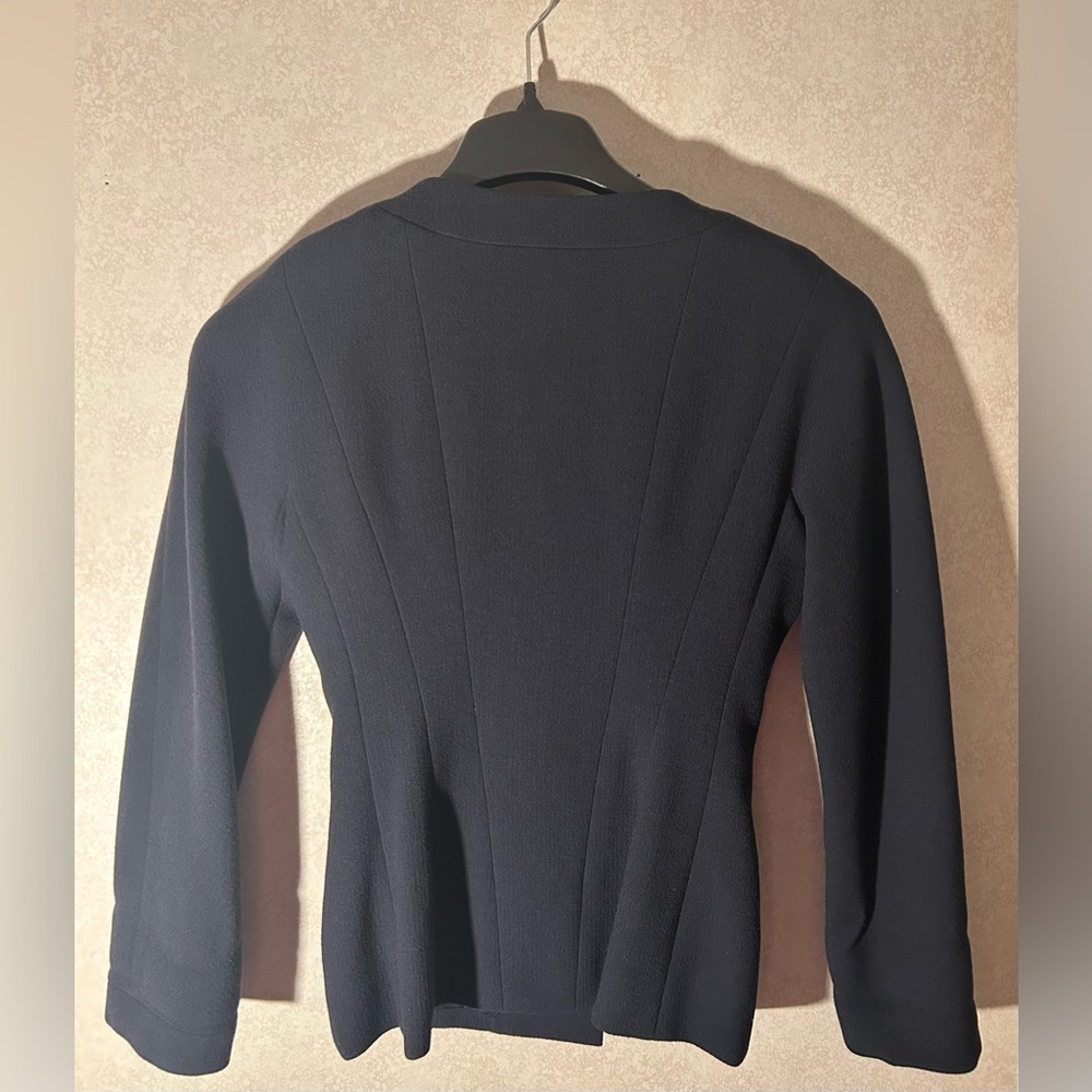 CHANEL 1991 Collection 25 100% Wool Blazer w/ Silk Lining - Authentic - Picture 10 of 11